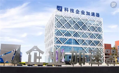 西安明路環?？萍加邢薰? /></dd>

                <dt> 

                    <span>西安明路環?？萍加邢薰?/span>

                    <p>    
   
   西安明路環?？萍加邢薰境闪⒂?016年，專注于環境監測技術服務，環境咨詢服務以及環境大數據應用研發等，是西安市高新技術企業，公司通過了ISO9001質量管理體認證、ISO14001環境管理體系認證、GB/T28001職業健康安全管理體系認證，是陜西省科技技術轉移中心與西安市企業聯合會頒發的環保創新企業、環保模范單位。   企業主要營業范圍∶環境保護工程設計與施工；環境影響評價審批、竣工驗收服務；生態環境調查服務；排污企業清潔生產、環境管理方案設計咨詢服務；環境監測、治理與設施運營管理；提供環境監測產品的代理銷售和租賃服務等業務。   公司已通過專業資格考試，獲得了多個廢氣、廢水運維資格證書，具備專業化的環境在線監測運營、環境監測設施運營等維護服務能力，先后在建筑工地領域、飲食業油煙領域參與并簽訂了上百家的實際應用案例，通過從現場環境數據采集，到后端的數據統計分…… </p>

                    <em>點擊詳情</em>

                </dt>

            </dl>

            

        </div>

</div>

<!--gywm_box end-->

<!--zzry_box-->

<div   id=